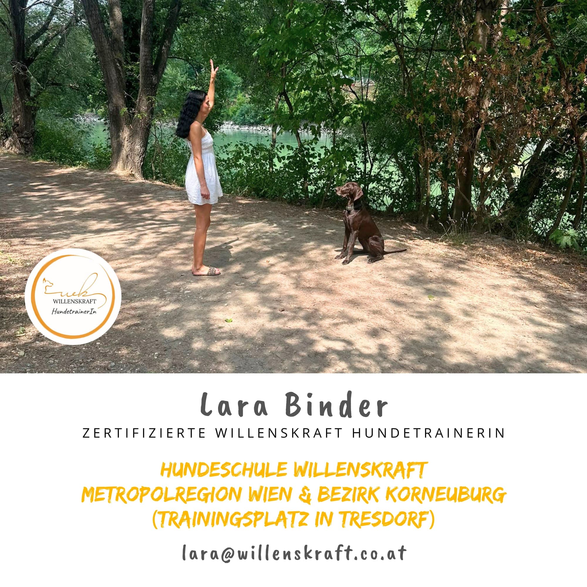Lara Binder beim Hundetraining mit Handzeichen — Hundeschule Willenskraft Korneuburg, Stockerau & Wien